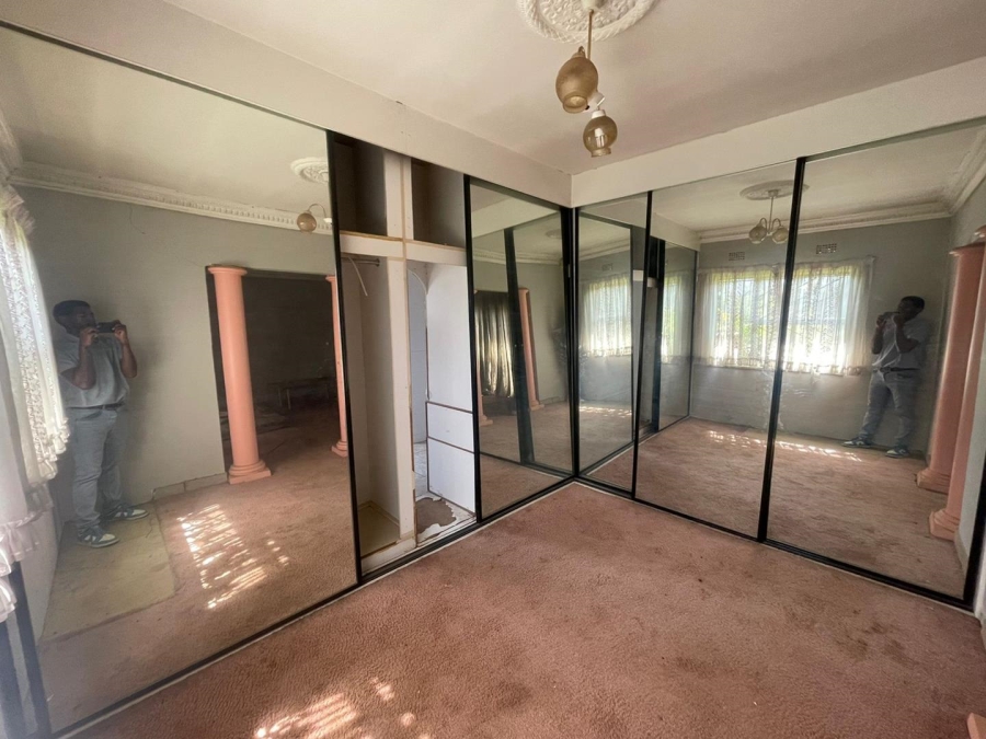 4 Bedroom Property for Sale in Glen Austin Gauteng