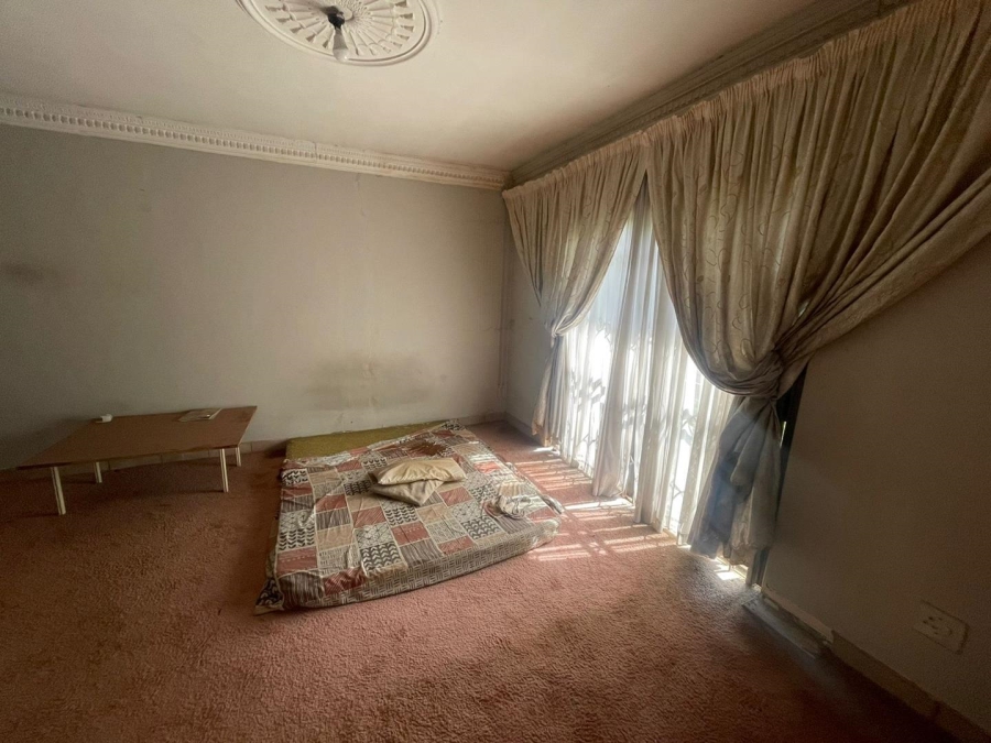 4 Bedroom Property for Sale in Glen Austin Gauteng