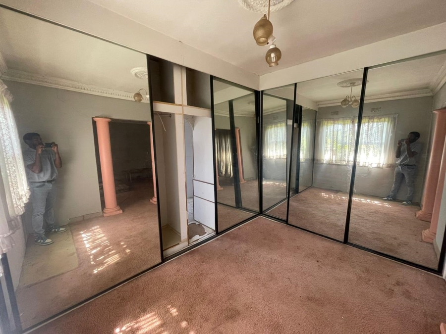 4 Bedroom Property for Sale in Glen Austin Gauteng