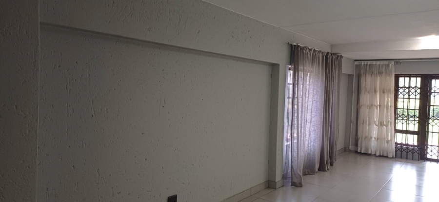 To Let 2 Bedroom Property for Rent in Sandown Gauteng