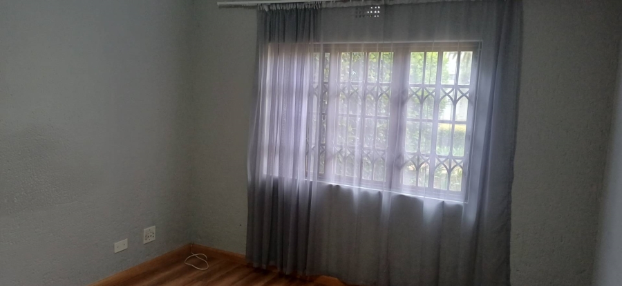 To Let 2 Bedroom Property for Rent in Sandown Gauteng