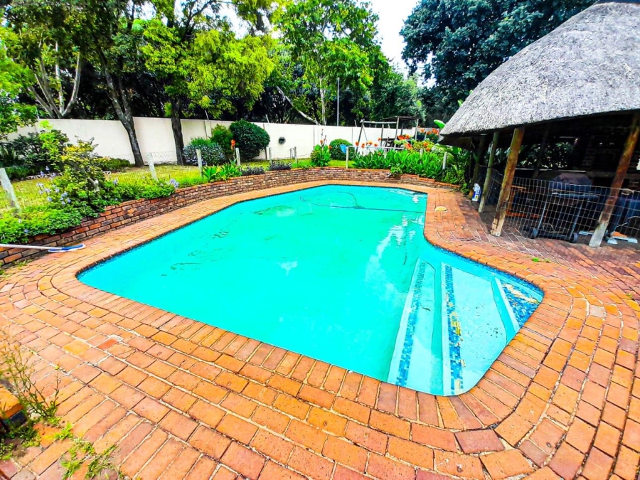 4 Bedroom Property for Sale in Buccleuch Gauteng