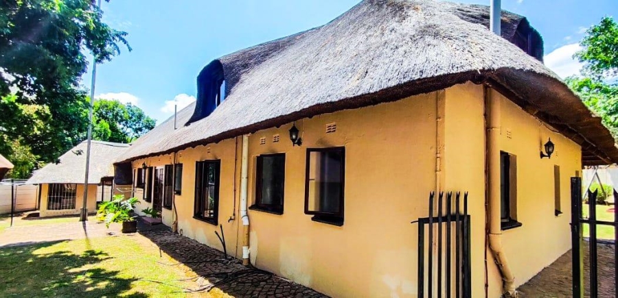4 Bedroom Property for Sale in Buccleuch Gauteng