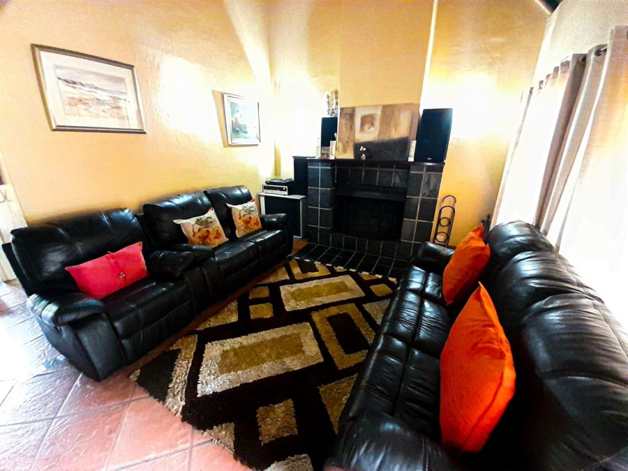 4 Bedroom Property for Sale in Buccleuch Gauteng