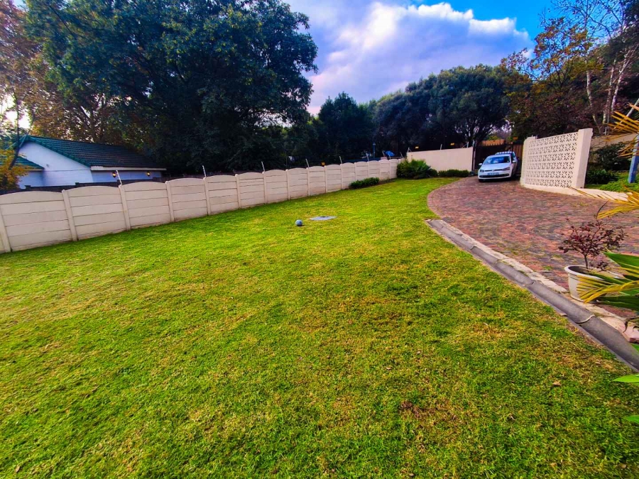 4 Bedroom Property for Sale in Buccleuch Gauteng