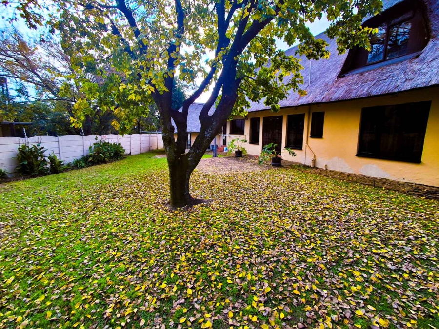 4 Bedroom Property for Sale in Buccleuch Gauteng