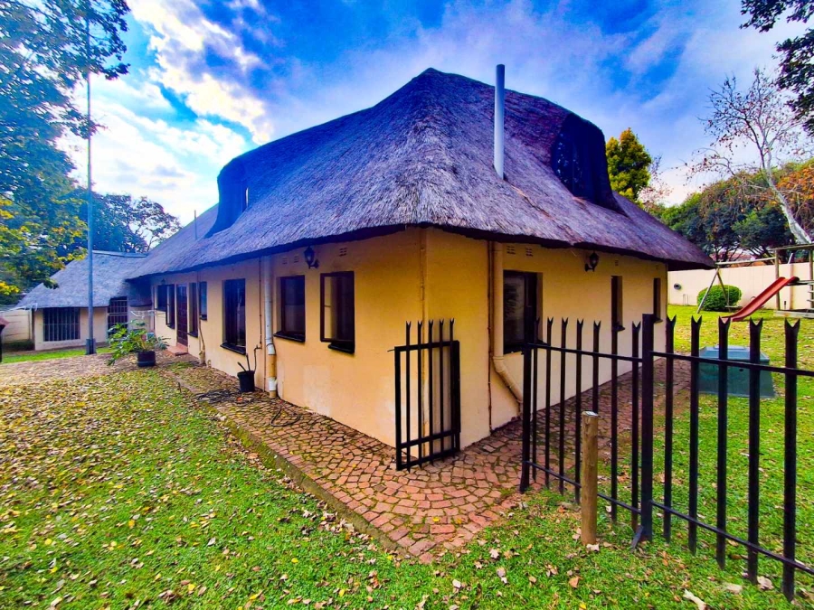 4 Bedroom Property for Sale in Buccleuch Gauteng