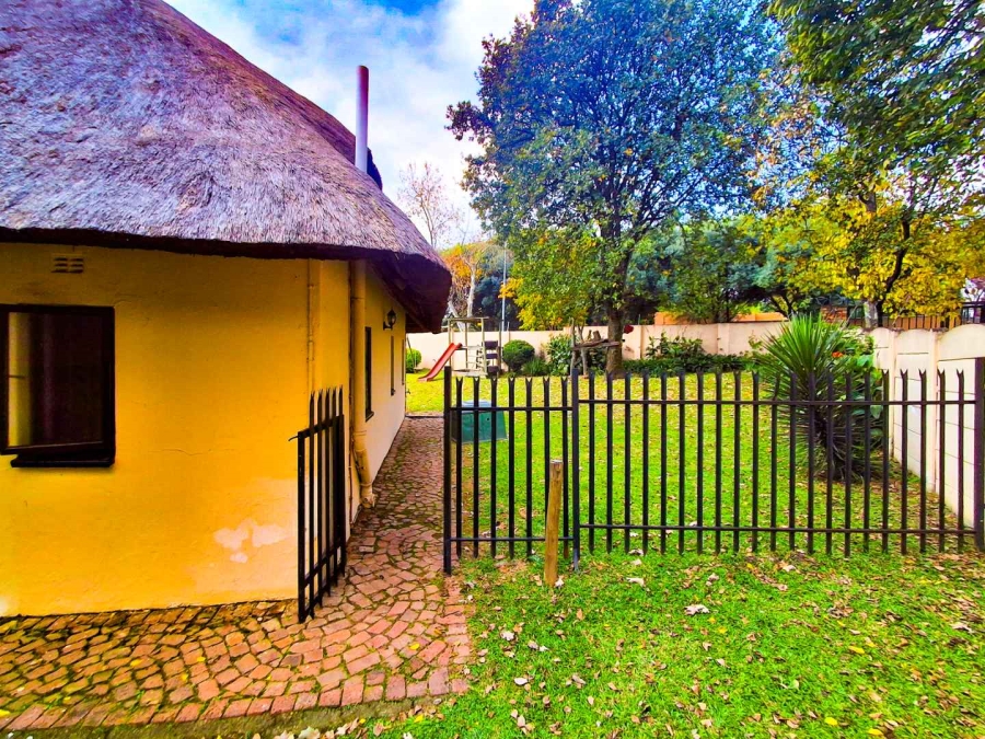4 Bedroom Property for Sale in Buccleuch Gauteng