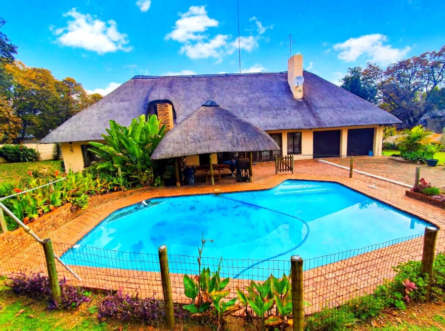 4 Bedroom Property for Sale in Buccleuch Gauteng
