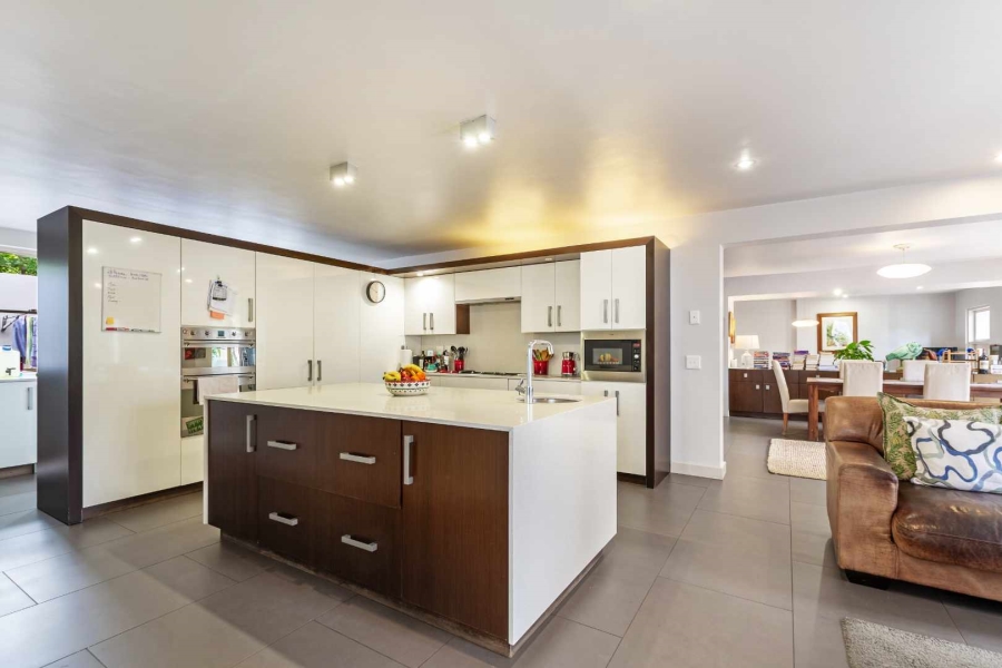 4 Bedroom Property for Sale in Fourways Gardens Gauteng