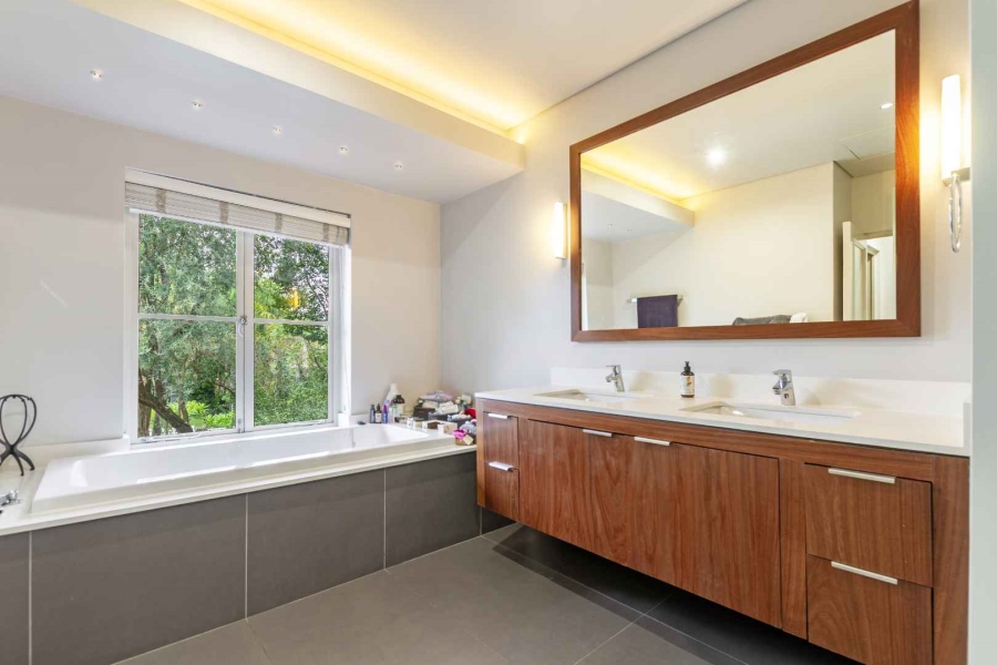 4 Bedroom Property for Sale in Fourways Gardens Gauteng