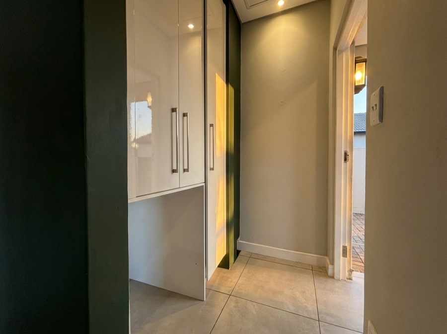 2 Bedroom Property for Sale in Eye of Africa Gauteng