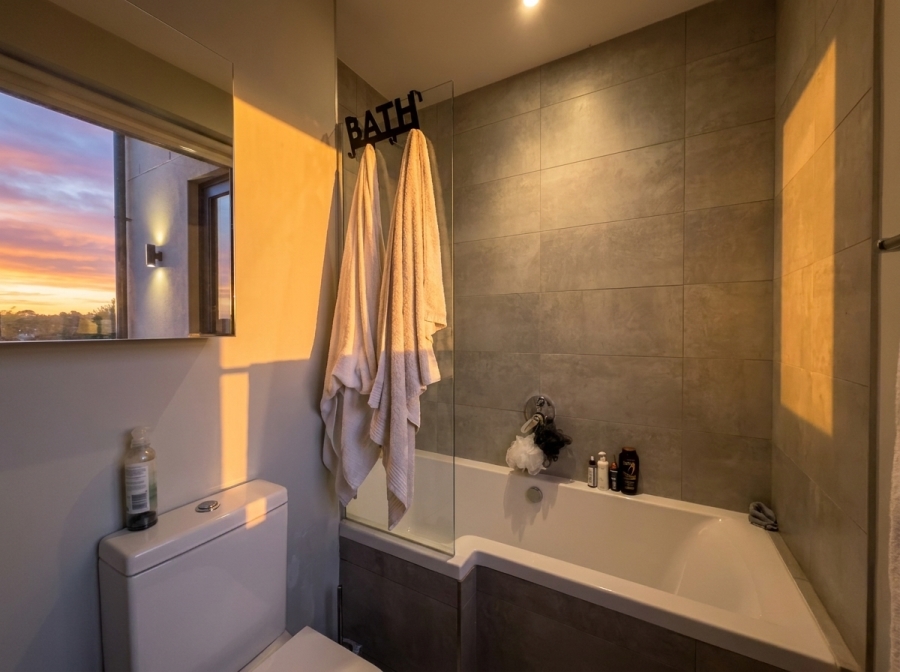 2 Bedroom Property for Sale in Eye of Africa Gauteng