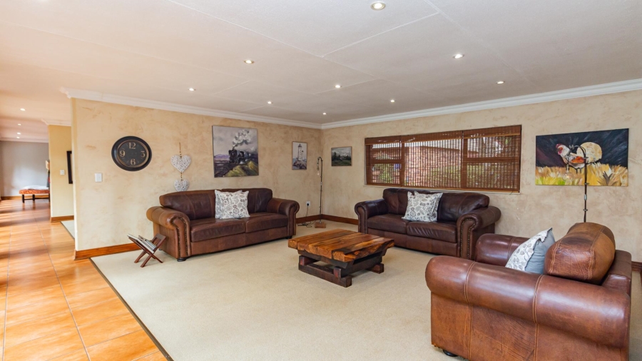 4 Bedroom Property for Sale in Ruimsig Gauteng