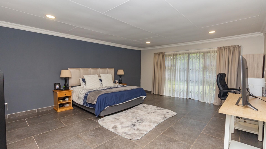 4 Bedroom Property for Sale in Ruimsig Gauteng