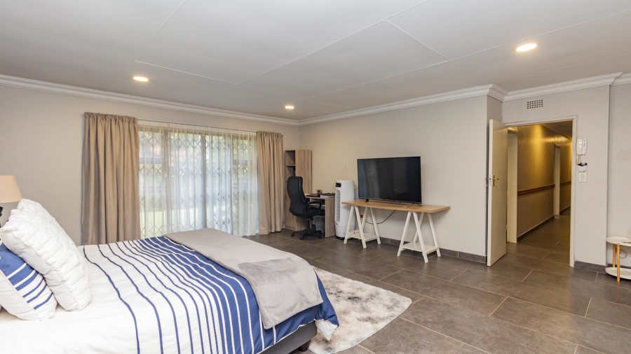 4 Bedroom Property for Sale in Ruimsig Gauteng