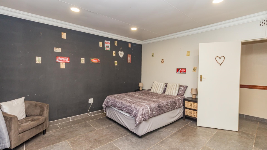 4 Bedroom Property for Sale in Ruimsig Gauteng