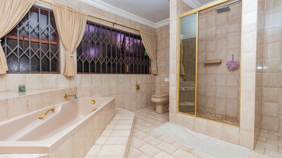 4 Bedroom Property for Sale in Ruimsig Gauteng