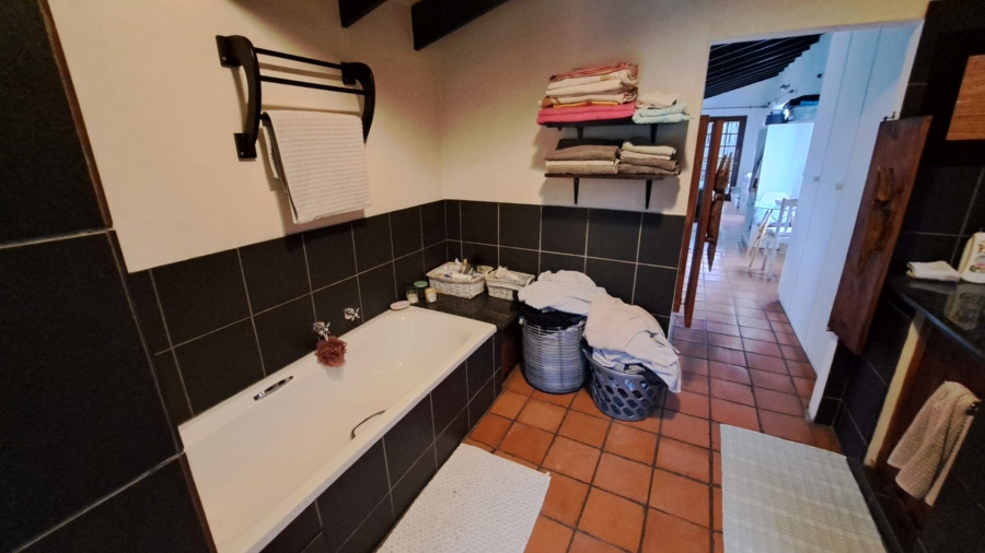 To Let 1 Bedroom Property for Rent in Robindale Gauteng