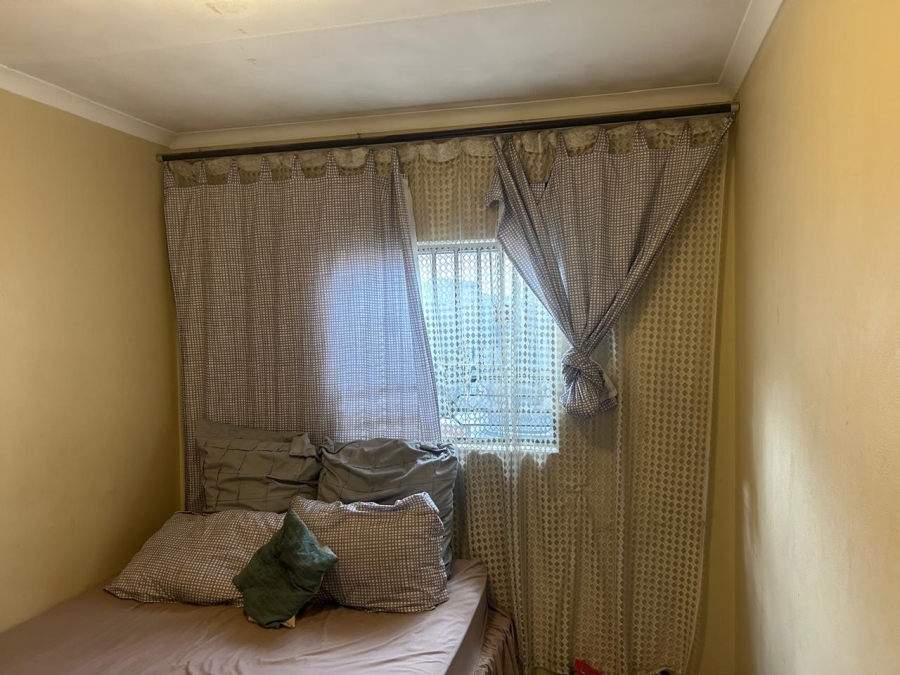 2 Bedroom Property for Sale in Clayville Gauteng