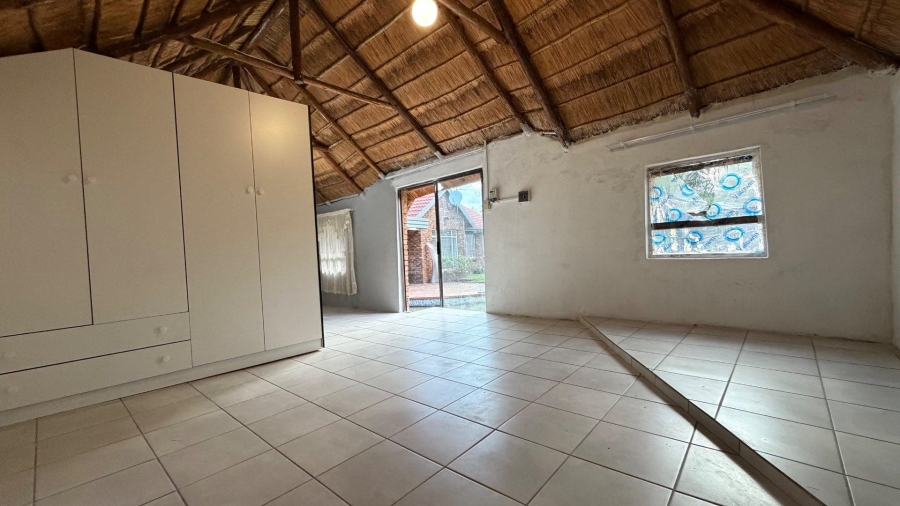 To Let 1 Bedroom Property for Rent in Sunward Park Gauteng