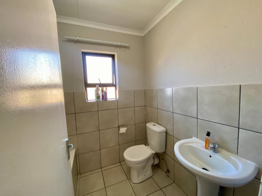 2 Bedroom Property for Sale in Princess A H Gauteng