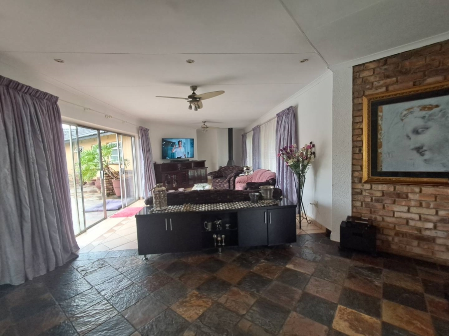 5 Bedroom Property for Sale in Mayfield Gauteng