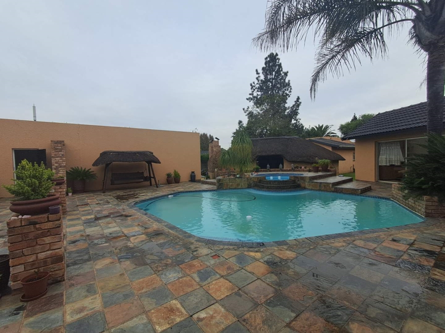 5 Bedroom Property for Sale in Mayfield Gauteng