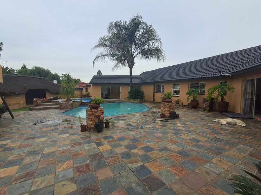 5 Bedroom Property for Sale in Mayfield Gauteng