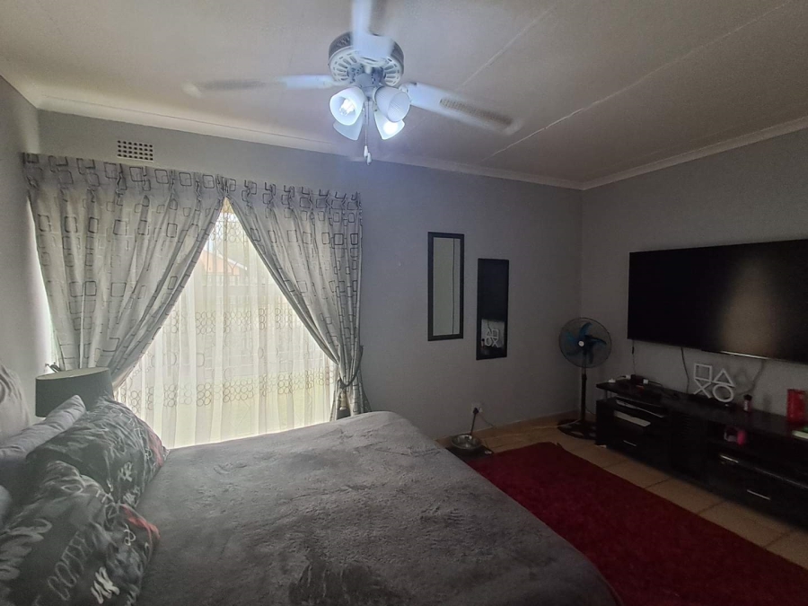 5 Bedroom Property for Sale in Mayfield Gauteng