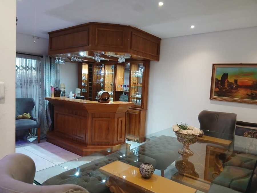 7 Bedroom Property for Sale in The Hill Gauteng