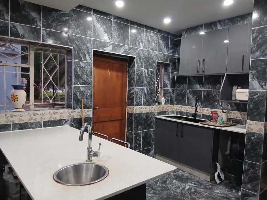 7 Bedroom Property for Sale in The Hill Gauteng