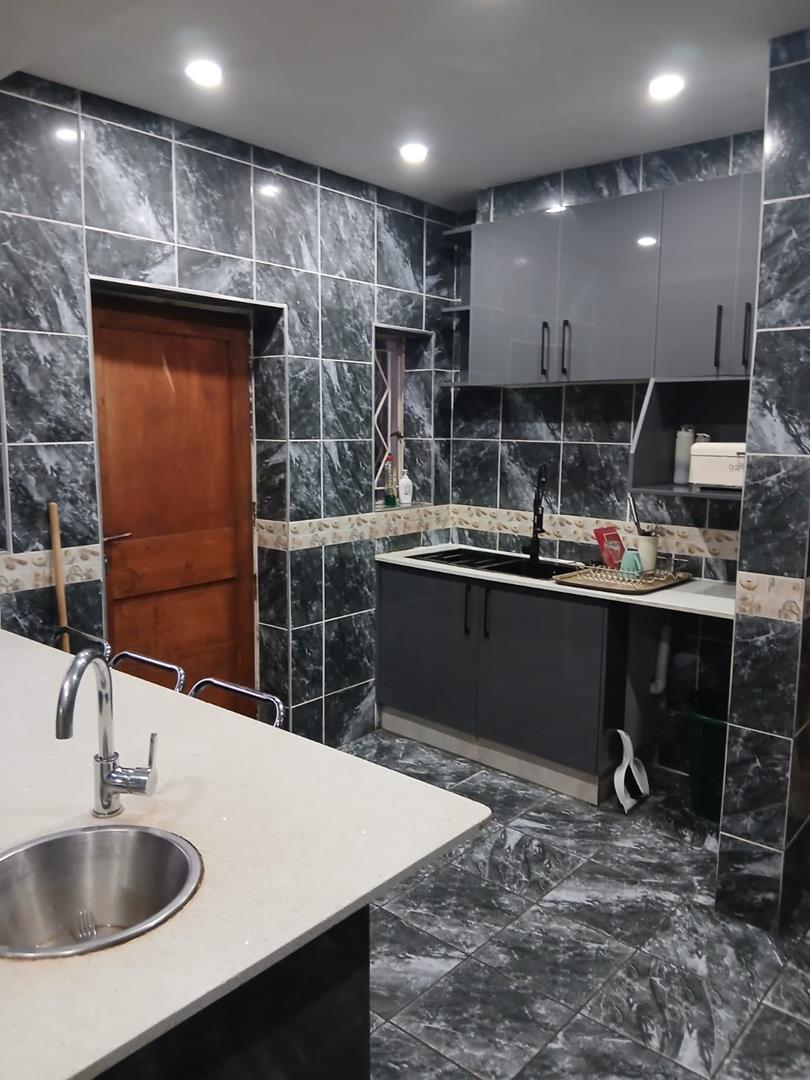 7 Bedroom Property for Sale in The Hill Gauteng