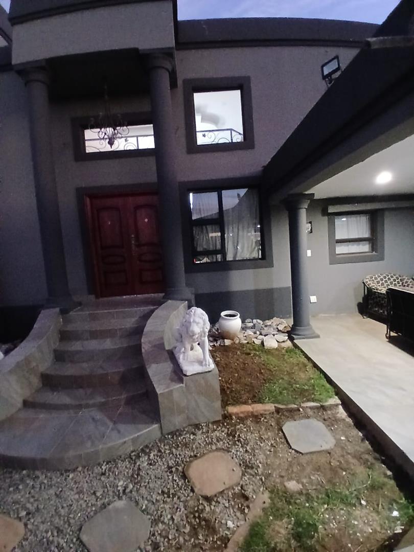 7 Bedroom Property for Sale in The Hill Gauteng