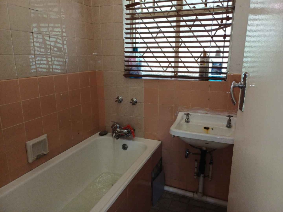 2 Bedroom Property for Sale in Savoy Estate Gauteng