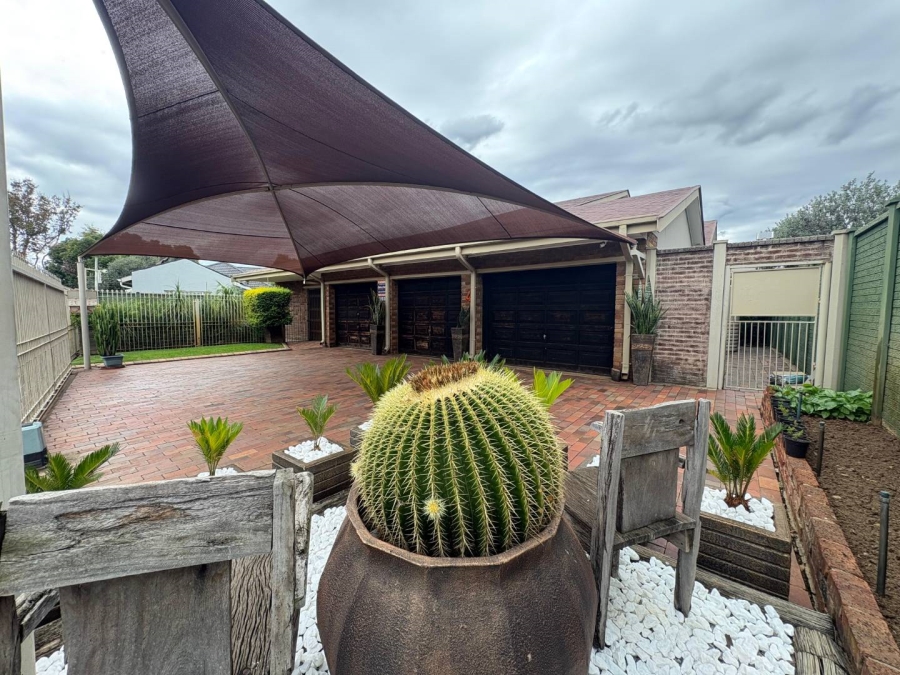 4 Bedroom Property for Sale in Risiville Gauteng