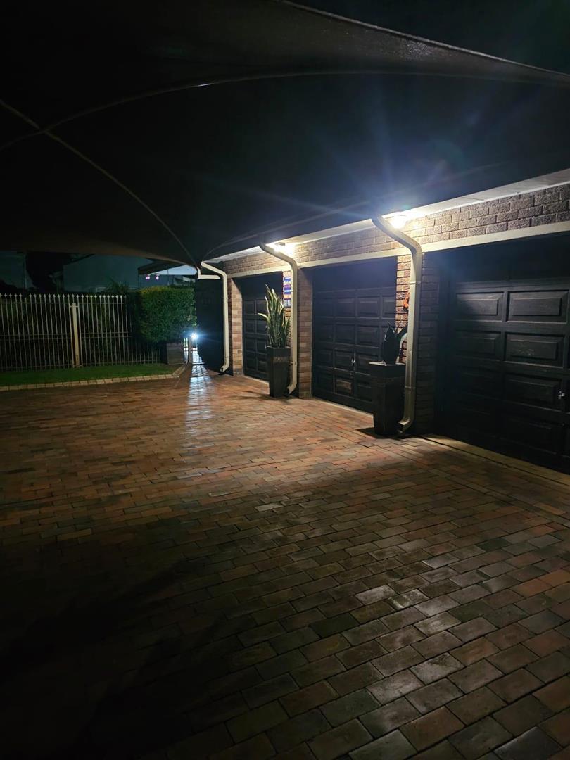 4 Bedroom Property for Sale in Risiville Gauteng