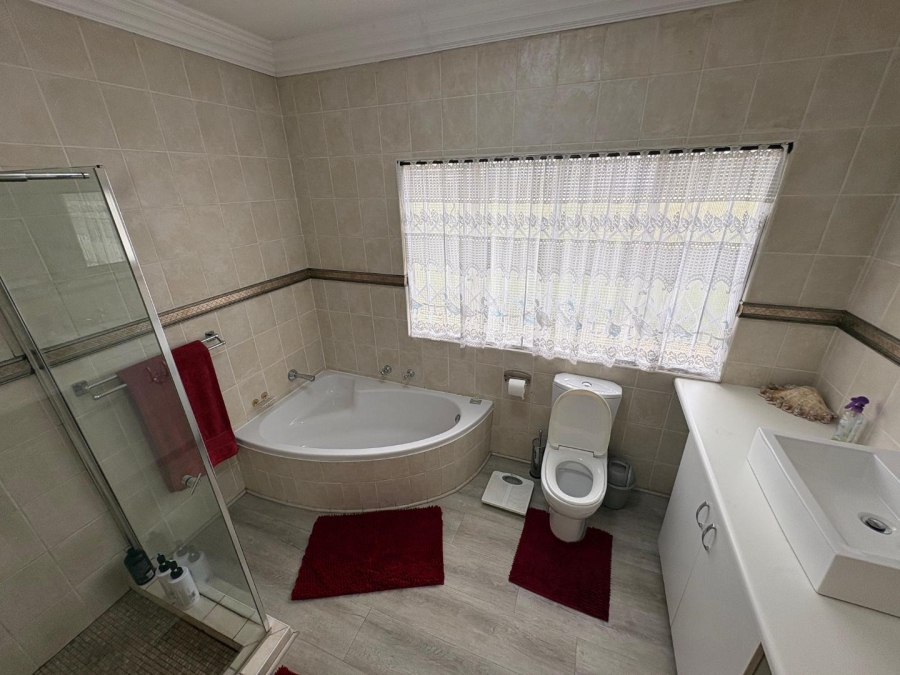 4 Bedroom Property for Sale in Risiville Gauteng