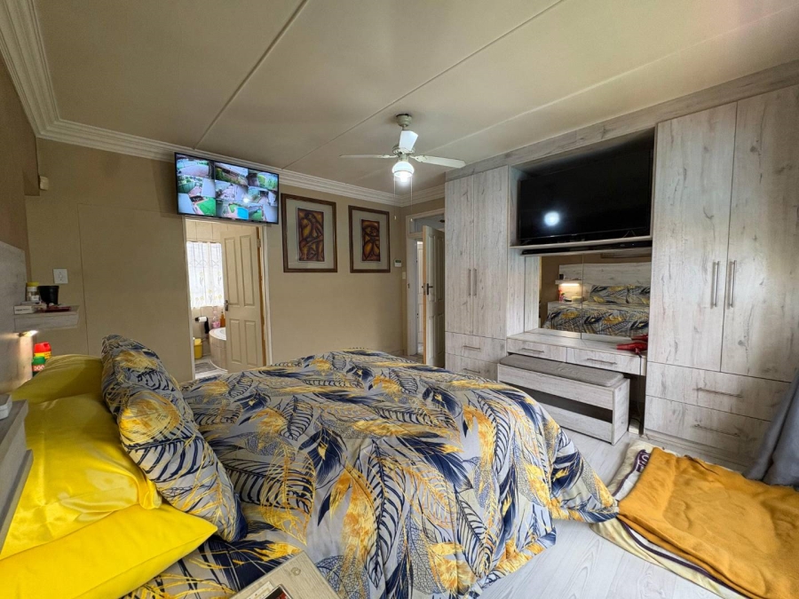 4 Bedroom Property for Sale in Risiville Gauteng