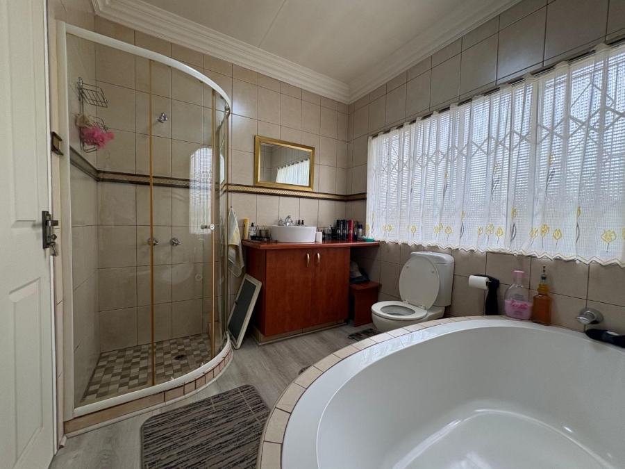 4 Bedroom Property for Sale in Risiville Gauteng