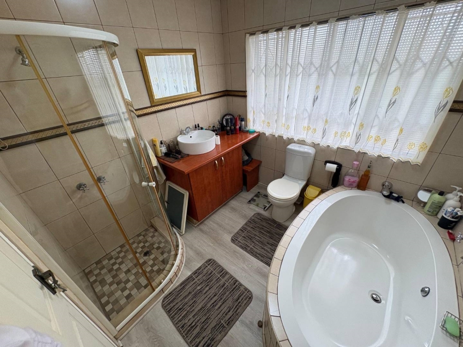 4 Bedroom Property for Sale in Risiville Gauteng