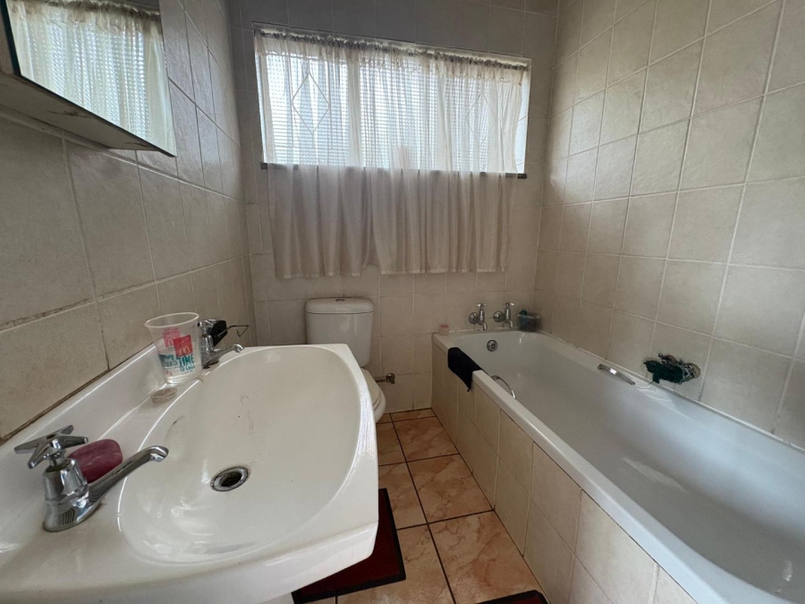 4 Bedroom Property for Sale in Risiville Gauteng