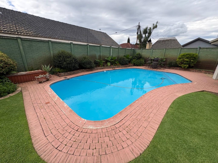 4 Bedroom Property for Sale in Risiville Gauteng