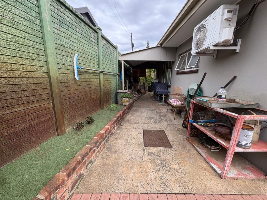4 Bedroom Property for Sale in Risiville Gauteng