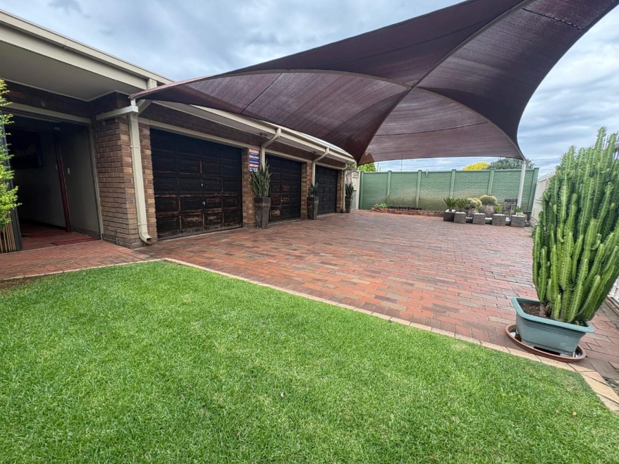4 Bedroom Property for Sale in Risiville Gauteng