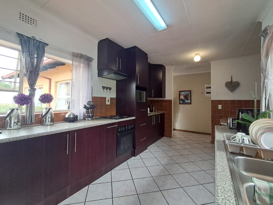 3 Bedroom Property for Sale in Brackenhurst Gauteng