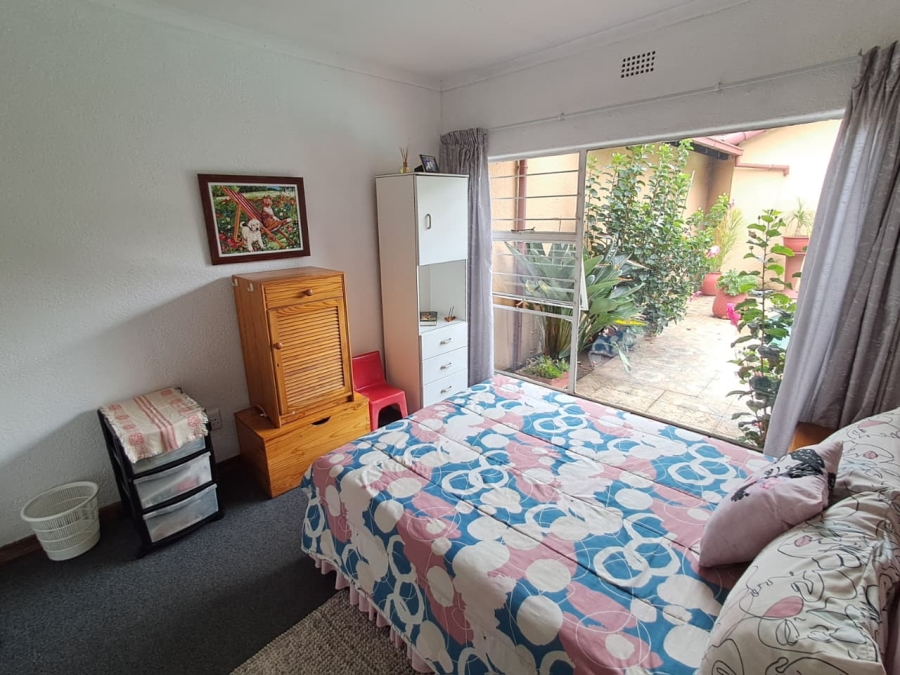 3 Bedroom Property for Sale in Brackenhurst Gauteng