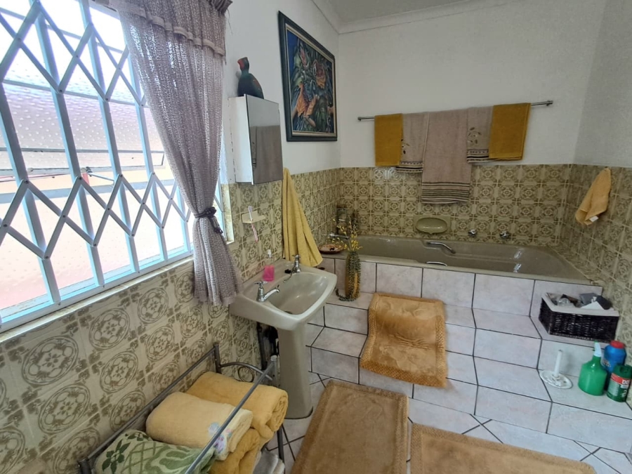 3 Bedroom Property for Sale in Brackenhurst Gauteng