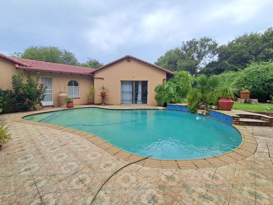 3 Bedroom Property for Sale in Brackenhurst Gauteng
