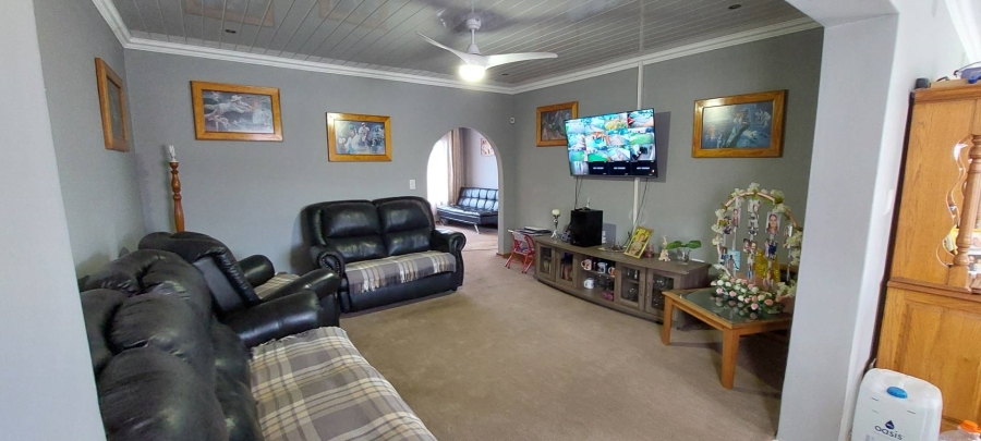 3 Bedroom Property for Sale in Brackenhurst Gauteng